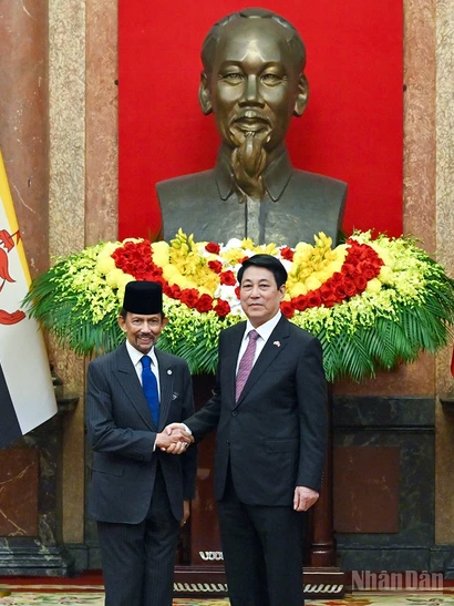 Chủ tịch nước Lương Cường và Quốc vương Brunei Darussalam Haji Hassanal Bolkiah.