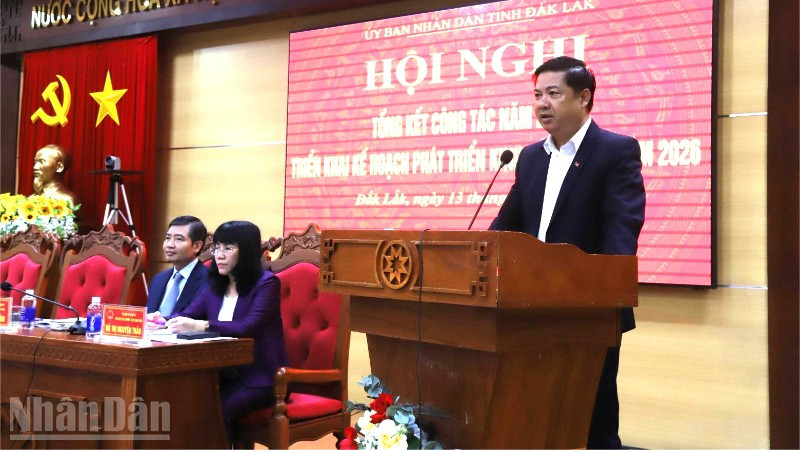 Bí thư Tỉnh ủy Đắk Lắk Lương Nguyễn Minh Triết phát biểu chỉ đạo tại hội nghị.