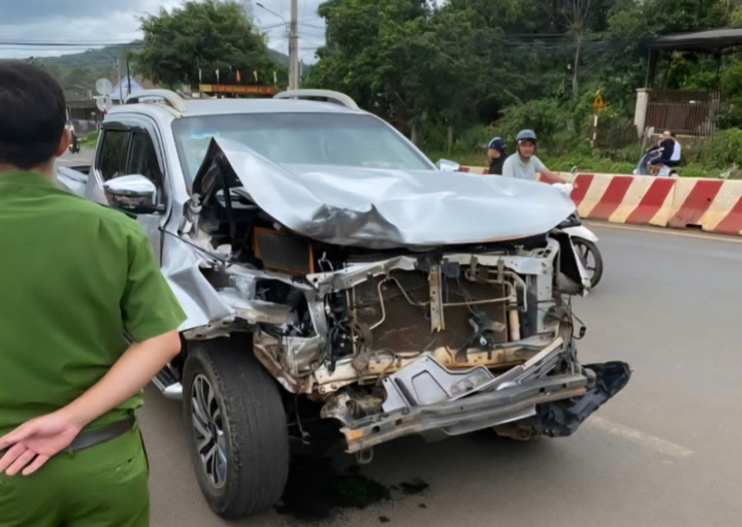 Chiếc xe tải gây tai nạn.