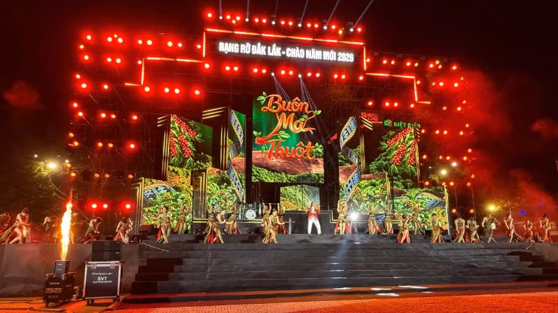 Chương trình nghệ thuật kích cầu du lịch và Chào năm mới 2026 với chủ đề “Rạng rỡ Đắk Lắk - Chào năm mới 2026”.