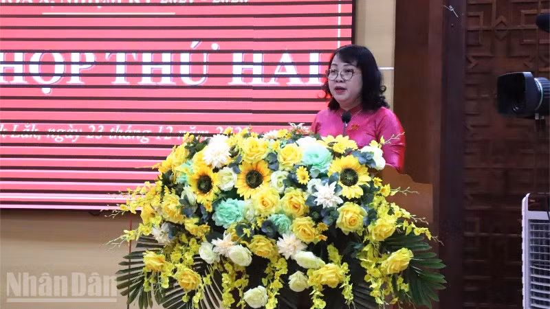 Phó Bí thư Thường trực Tỉnh ủy, Chủ tịch Hội đồng nhân dân tỉnh Đắk Lắk Cao Thị Hòa An phát biểu khai mạc Kỳ họp.