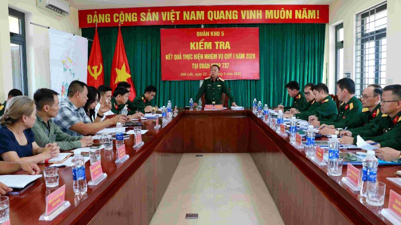 Quang cảnh buổi làm việc.
