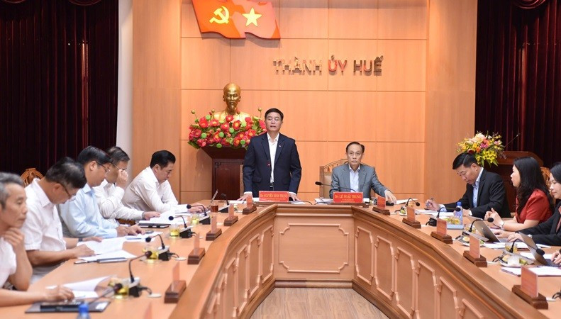 Đoàn kiểm tra, giám sát số 21 của Bộ Chính trị thông qua dự thảo báo cáo kết quả giám sát năm 2026 đối với Ban Thường vụ Thành ủy Huế. (Ảnh: Đ.Quang)