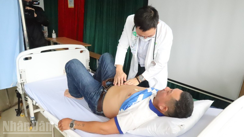 Sau khi xảy ra sự cố máy tán sỏi bị hỏng nhưng trên 255 hồ sơ bệnh án vẫn ghi thực hiện các kỹ thuật bằng máy laser, Bệnh viện đa khoa vùng Tây Nguyên mời các bệnh nhân đến khám lại để có hướng xử lý.