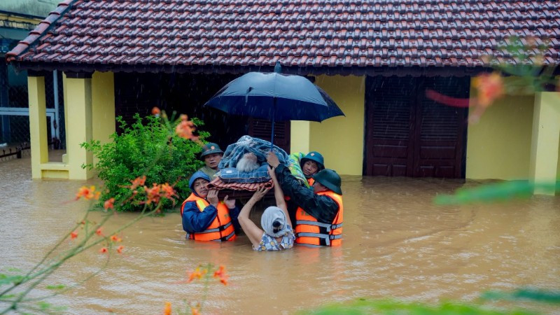 Trong những ngày qua, mưa lũ gây thiệt hại nặng nề cho thành phố Huế. (Ảnh: CTV)