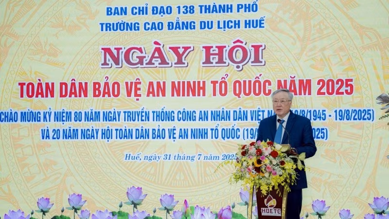Phó Thủ tướng Thường trực Chính phủ phát biểu chỉ đạo.