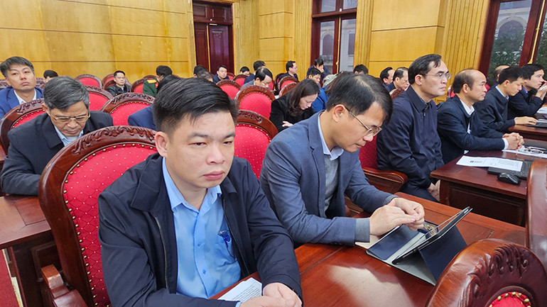 Các đại biểu tham dự hội nghị.