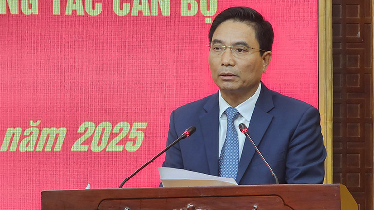 Bí thư Tỉnh ủy Thanh Hóa phát biểu, giao nhiệm vụ.