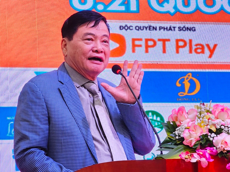 Lãnh đạo Tập đoàn truyền thông Thanh niên phát biểu tại buổi họp báo.