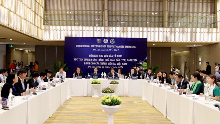 Quang cảnh hội nghị.