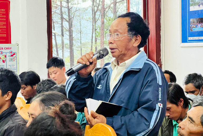 Cử tri nêu những vấn đề còn bất cập trong công tác quản lý, bảo vệ phát triển rừng.