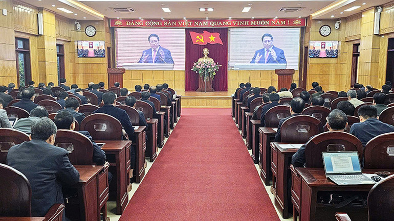 Thủ tướng Chính phủ quán triệt Chương trình hành động thực hiện Nghị quyết 57 của Bộ Chính trị.