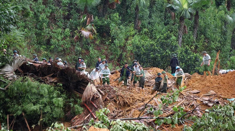 Lũ sông Thao vượt mức lịch sử, nước sông Hồng dâng cao ảnh hưởng một số vùng ở Hà Nội ảnh 54