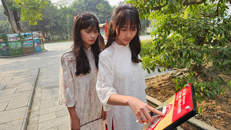 Thanh, thiếu niên check-in "Yêu lắm Việt Nam".