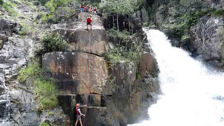 Tỉnh Lâm Đồng yêu cầu các đơn vị, địa phương kiểm tra, rà soát và chấn chỉnh các hoạt động du lịch, thể thao mạo hiểm trên địa bàn. Tỉnh Lâm Đồng yêu cầu các đơn vị, địa phương kiểm tra, rà soát và chấn chỉnh các hoạt động du lịch, thể thao mạo hiểm trên địa bàn.