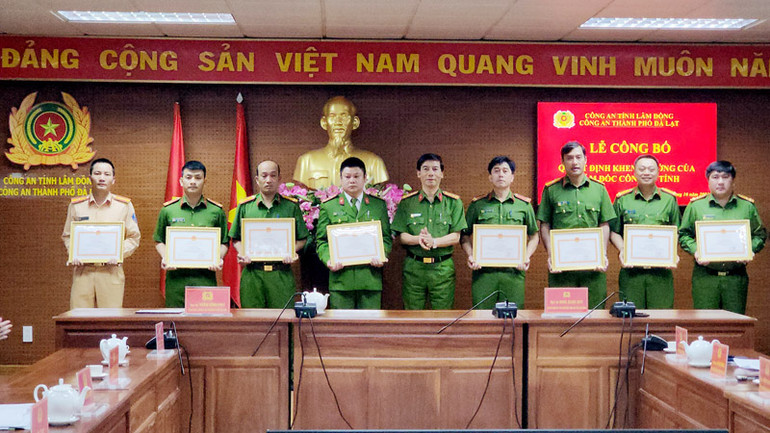 Các cá nhân được tặng giấy khen của Giám đốc Công an tỉnh Lâm Đồng.