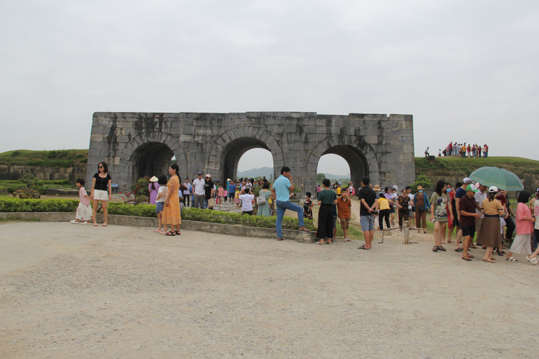 Di sản Thành nhà Hồ ở huyện Vĩnh Lộc-điểm đến của du khách.