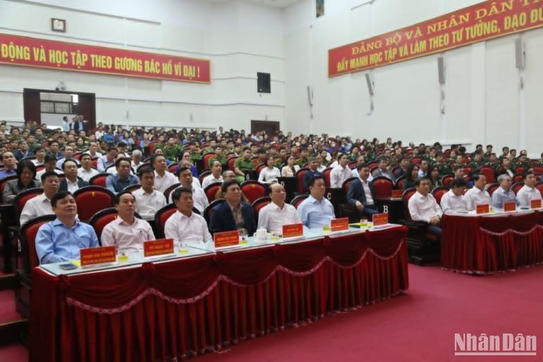 Các đại biểu tham dự lễ phát động.