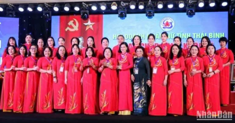 Ra mắt Ban chấp hành Hội doanh nhân nữ tỉnh Thái Bình nhiệm kỳ 2024-2029.