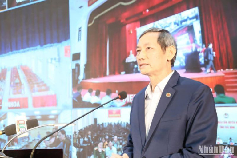 Chủ tịch Hiệp hội Doanh nghiệp tỉnh Thái Bình Đỗ Văn Vẻ cho biết, cộng đồng doanh nghiệp luôn đồng hành với tỉnh để chung tay giúp đỡ xóa nhà tạm, nhà dột nát.