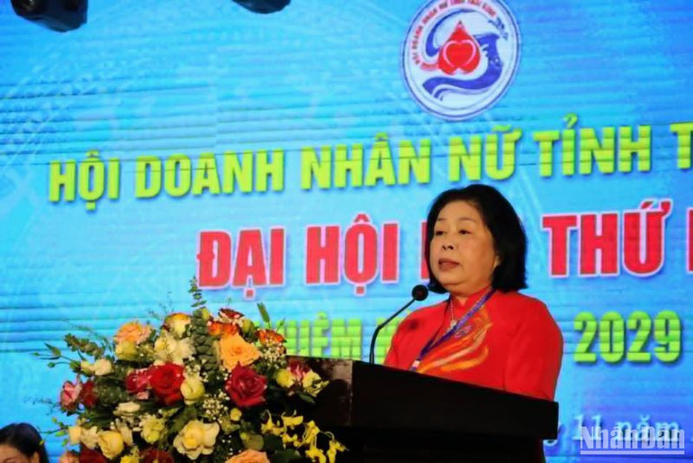 Bà Hoàng Thị Hồng, Chủ tịch Hội doanh nhân nữ tỉnh Thái Bình cho biết, trong 5 năm qua cộng đồng doanh nhân nữ vượt qua đại dịch Covid-19, vững vàng trên thương trường, đóng góp quan trọng vào sự phát triển của tỉnh.