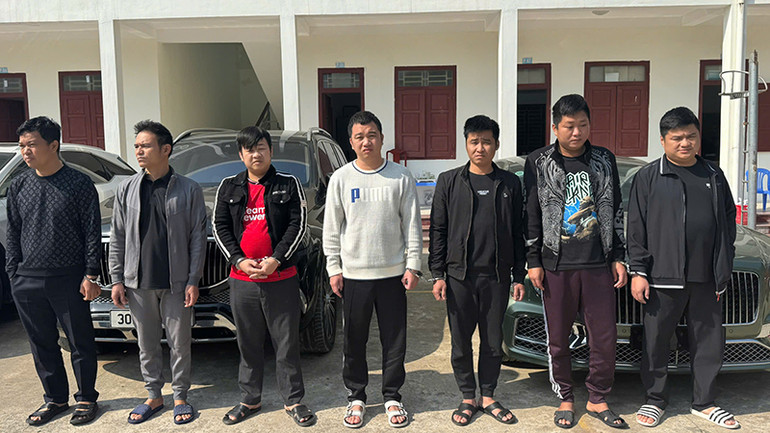 Các đối tượng bị cơ quan Công an bắt giữ. Các đối tượng bị cơ quan Công an bắt giữ.