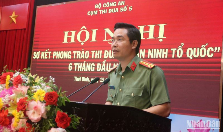 Đại tá Trần Văn Phúc, Giám đốc Công an tỉnh Thái Bình phát biểu tại Hội nghị.