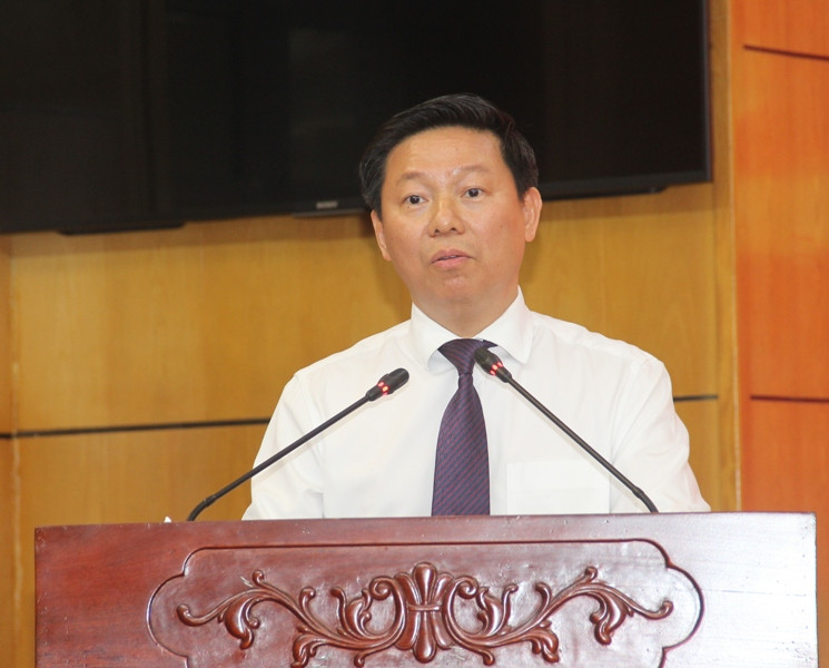 Phó trưởng Ban Tuyên giáo Trung ương phát biểu tại hội nghị.