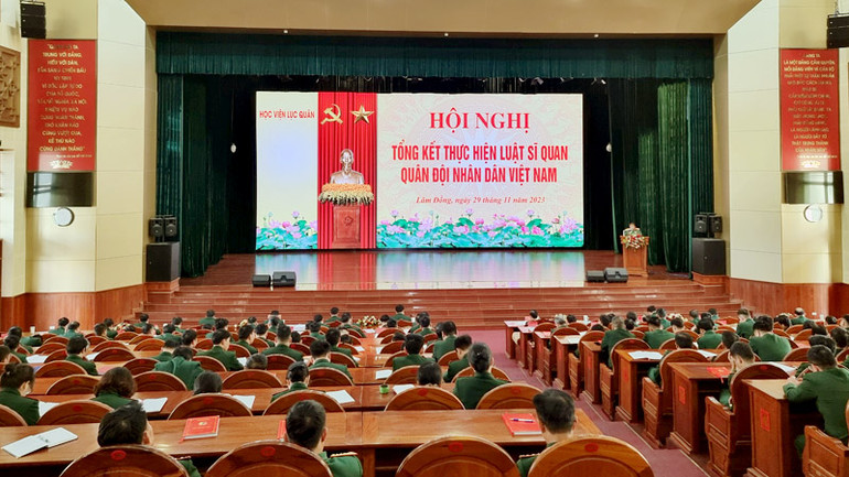 Quang cảnh hội nghị.