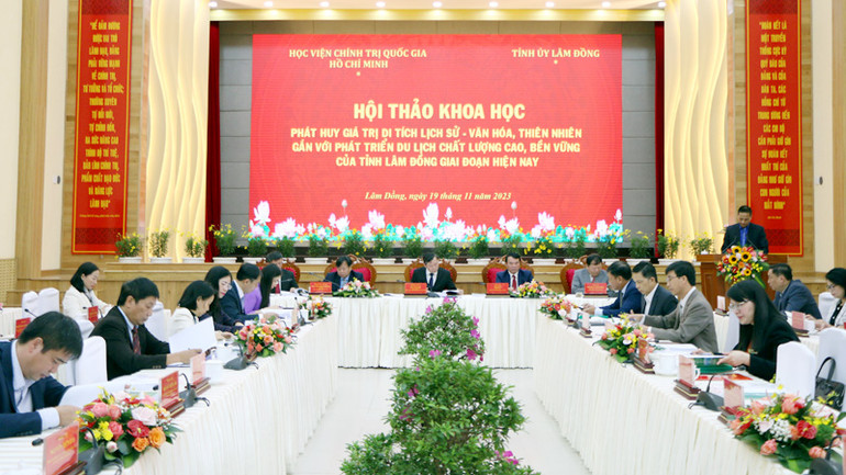 Quang cảnh hội thảo.