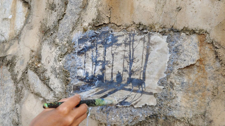 Tác phẩm "Ký ức những con đường 7" của tác giả Thế Sơn tại "Cung đường nghệ thuật Đà Lạt".