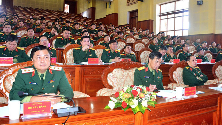 Đại biểu tham dự hội nghị.