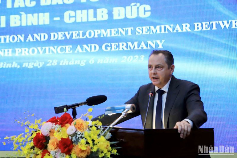 Ông Marko Walde, Trưởng đại diện Phòng Thương mại và Công nghiệp Đức tại Việt Nam đánh giá cao môi trường đầu tư nhiều tiềm năng tại tỉnh Thái Bình.