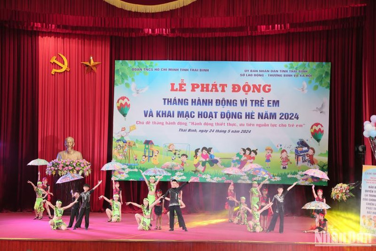 Các tiết mục văn nghệ đặc sắc tại Lễ phát động. Các tiết mục văn nghệ đặc sắc tại Lễ phát động.