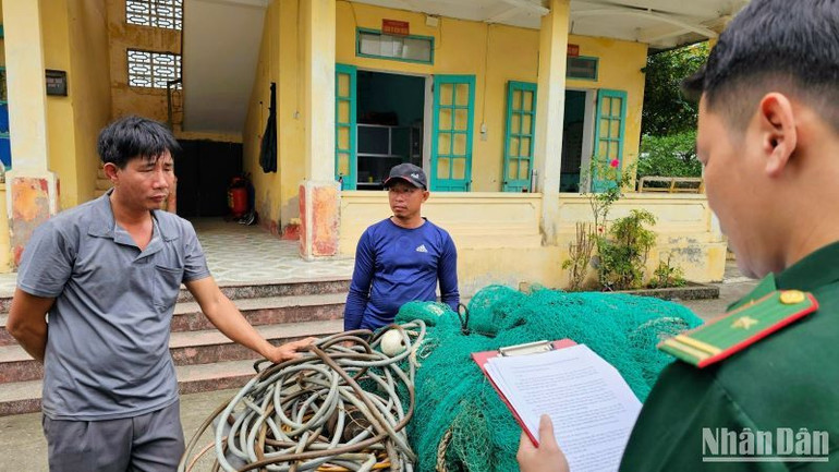 Cơ quan chức năng phát hiện, xử lý một số chủ tàu vi phạm các quy định khi đánh bắt trên vùng biển Thái Bình.