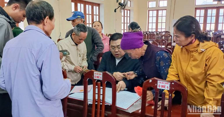 Huyện Vũ Thư sau đây sẽ tổng kết, đánh giá, rút kinh nghiệm để nhân ra diện rộng việc cấp giấy chứng nhận quyền sử dụng đất lần đầu trên địa bàn.