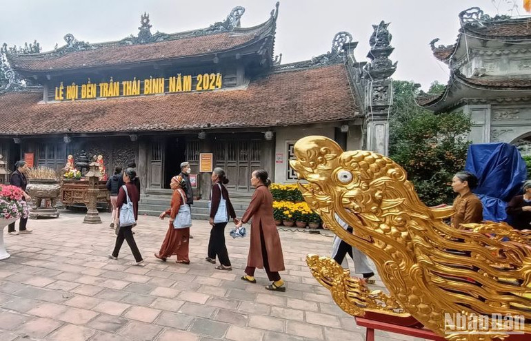 Lễ hội đền Trần tỉnh Thái Bình được công nhận là Di sản văn hóa phi vật thể Quốc gia năm 2014. Lễ hội đền Trần tỉnh Thái Bình được công nhận là Di sản văn hóa phi vật thể Quốc gia năm 2014.