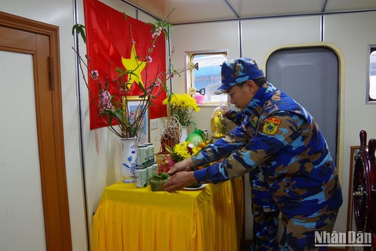 Đón Tết trên tàu Hải đội biên phòng 2.