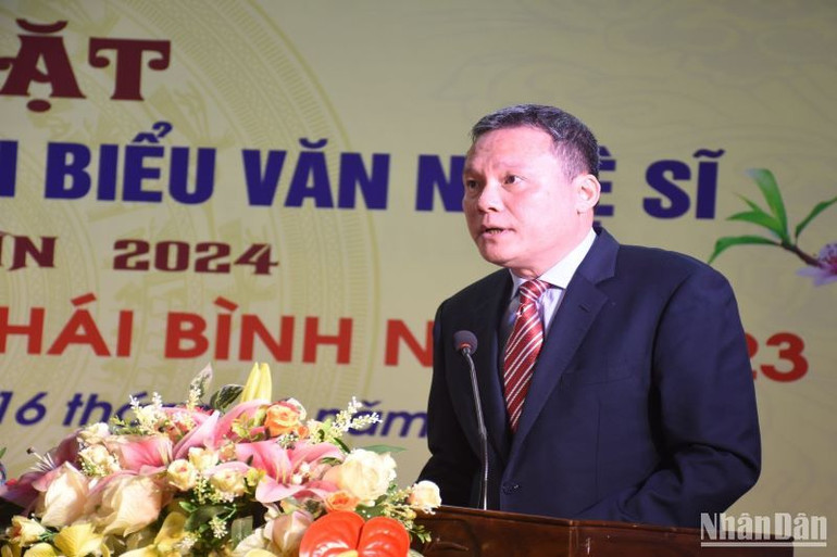 Chủ tịch Hội Nhà báo tỉnh Thái Bình Hoàng Minh Sơn ghi nhận sự tham gia hưởng ứng của nhiều cơ quan báo chí, góp phần cho sự thành công của giải báo chí tỉnh Thái Bình.