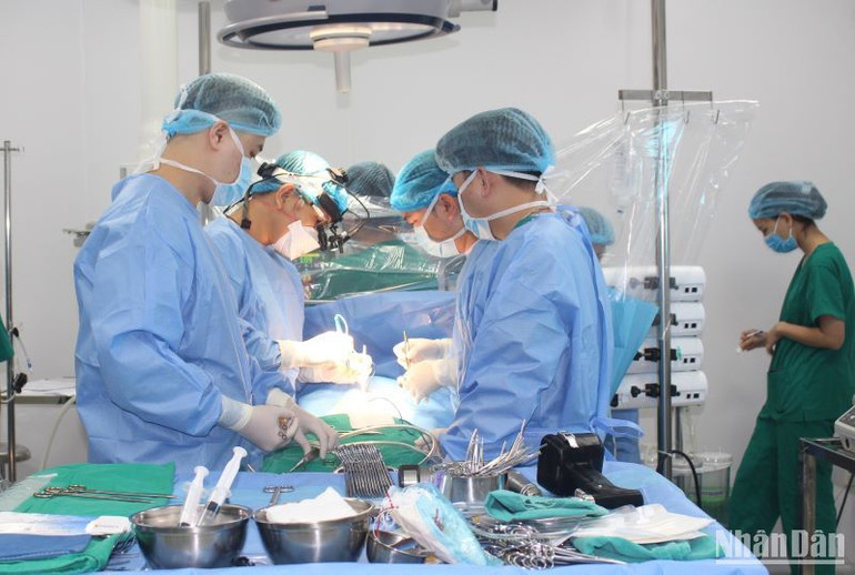 Ba trẻ em được triển khai kỹ thuật phẫu thuật tim hở cuối năm 2023 vừa qua tại Bệnh viện Nhi Thái Bình.