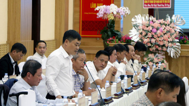 Đại diện doanh nghiệp trình bày những khó khăn, vướng mắc cần được tháo gỡ tại buổi đối thoại.