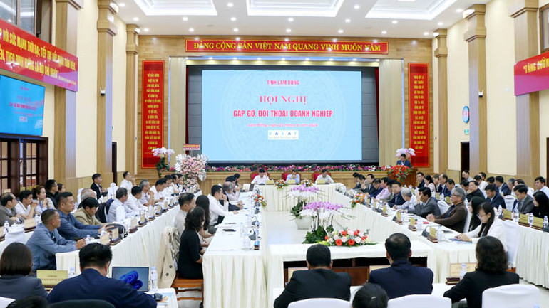 Quang cảnh hội nghị.