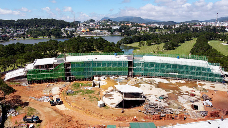 Chủ đầu tư đề nghị cơ quan chức năng tháo dỡ niêm phong công trình để chủ đầu tư và nhà thầu thực hiện các bước tiếp theo trong quá trình phá dỡ công trình vi phạm.