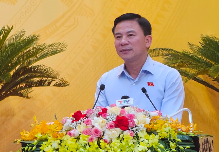 Chủ tịch Hội đồng nhân dân tỉnh Thanh Hóa kết luận nội dung chất vấn Giám đốc Sở Khoa học và Công nghệ.