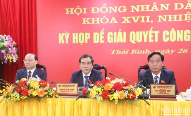 Chủ tọa Kỳ họp.