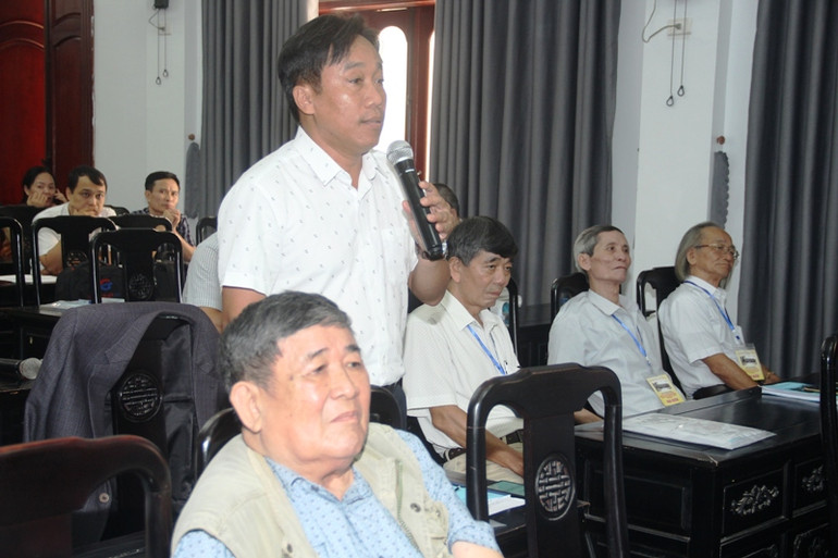 Đại biểu đến từ tỉnh Thừa Thiên-Huế trao đổi ý kiến về bảo tồn phát huy di sản Thái miếu. Đại biểu đến từ tỉnh Thừa Thiên-Huế trao đổi ý kiến về bảo tồn phát huy di sản Thái miếu.