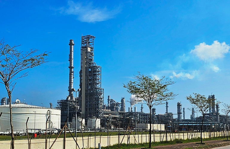 Một góc Nhà máy Lọc hóa dầu Nghi Sơn.