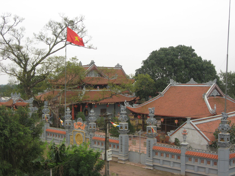 Di tích Quốc gia chùa Từ Vân, một địa điểm lịch sử, văn hóa hấp dẫn tại xã Bách Thuận.