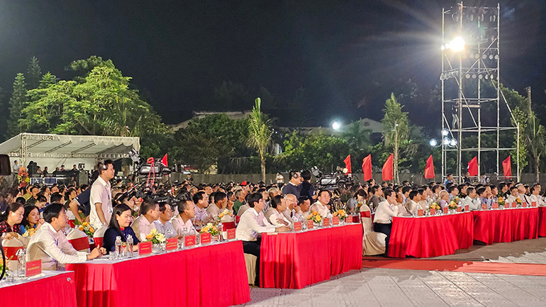 Các đại biểu tham dự điểm cầu truyền hình tại Thanh Hóa.