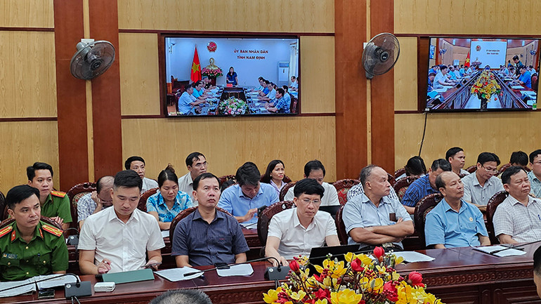 Các thành viên Ban chỉ đạo tham dự cuộc họp.